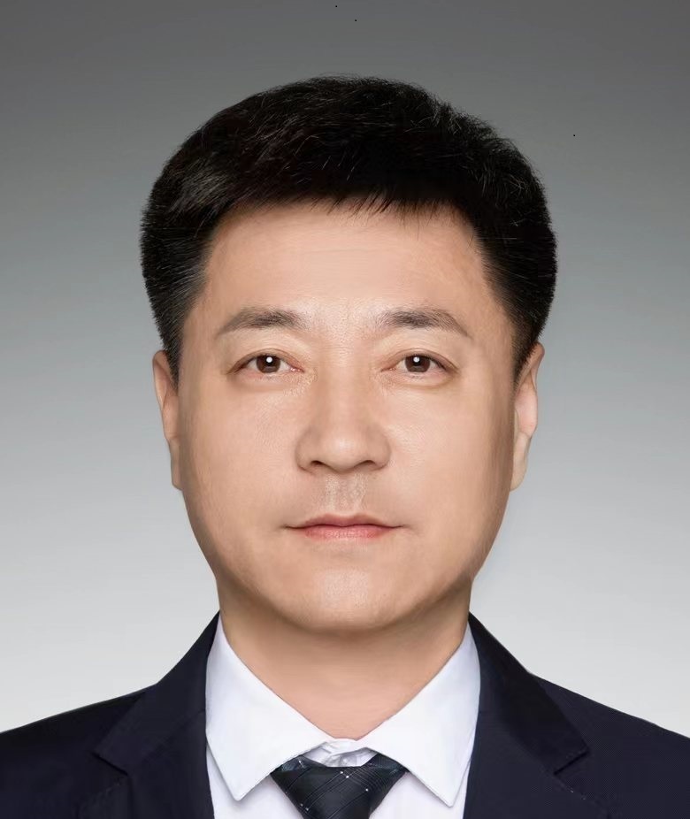 刘超 营口市工业和信息化局党组成员、副局长